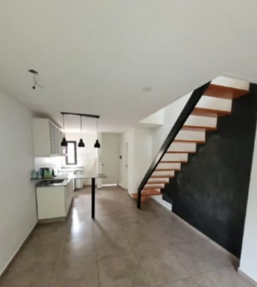 Duplex 3 ambientes en Complejo Cerrado - Ituzaingo Norte