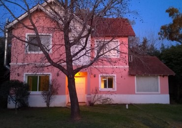 Chalet 4 ambientes en Haras Maria Elena